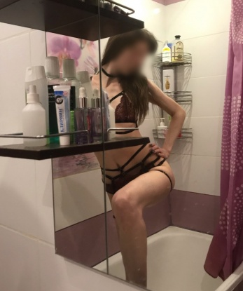 Живу я в Москве, где готова исполнить твои самые сокровенные фантазии. Великолепный опыт и креативный подход позволяют мне предложить широкий спектр услуг, среди которых фотосессии, эротический массаж, ролевые игры и многое-многое другое. Убедительные отзывы моих клиентов подкрепляют мою профессионализм. Открой для себя истинное удовольствие и оставь все сомнения позади. Добро пожаловать в мир наших совместных фантазий! 💋🔥💫 Рита